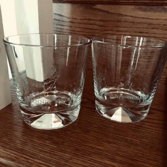 2 Johnnie Walker Whisky Rocks Glasses with Embossed details and prism bottoms - Picture 4 of 16